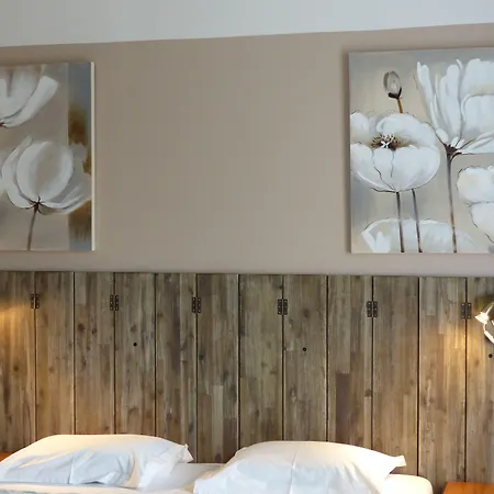 La Ferme Du Petit Segries 3*