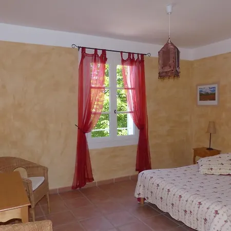 La Ferme Du Petit Segries Bed & Breakfast 3*
