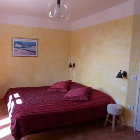 Bed & Breakfast La Ferme Du Petit Segries 3*