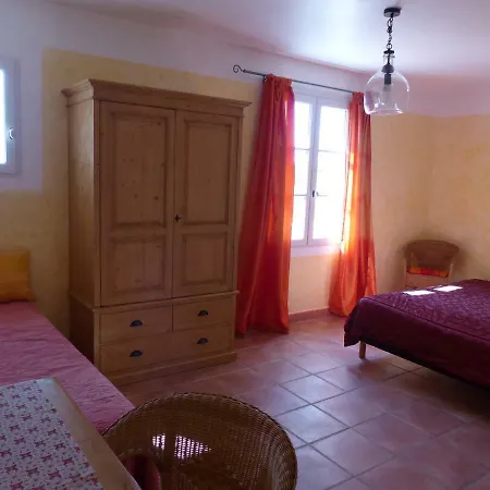 La Ferme Du Petit Ségriès Bed & Breakfast 3*